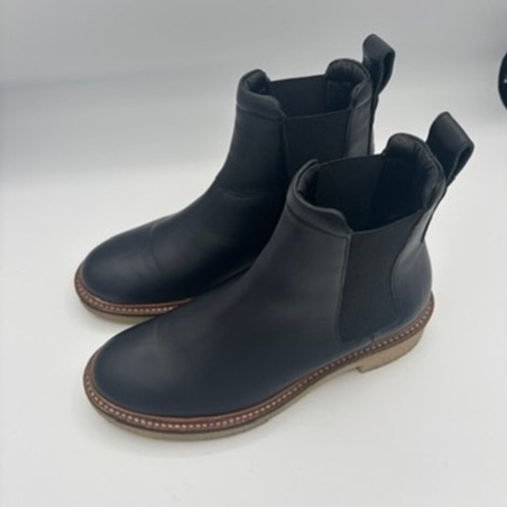 Everlane Chelsea Boot Women Sz 5 Black Leather Italian Made Classic Ankle Boot - Picture 3 of 14